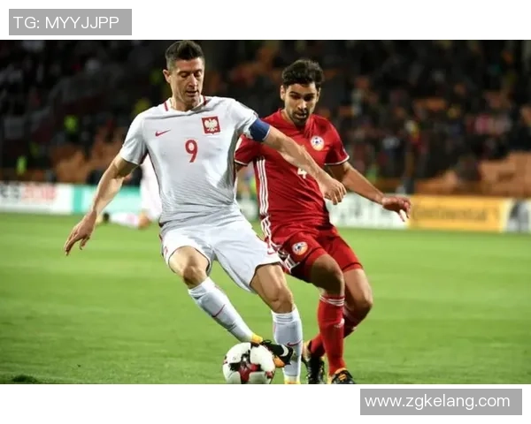 莱万领衔新赛季豪门争夺战球迷期待他的精彩表现与进球记录